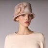 Poederroze cloche hoed Maison Fabienne Delvigne Emma. Winter- en regenhoed voor dames