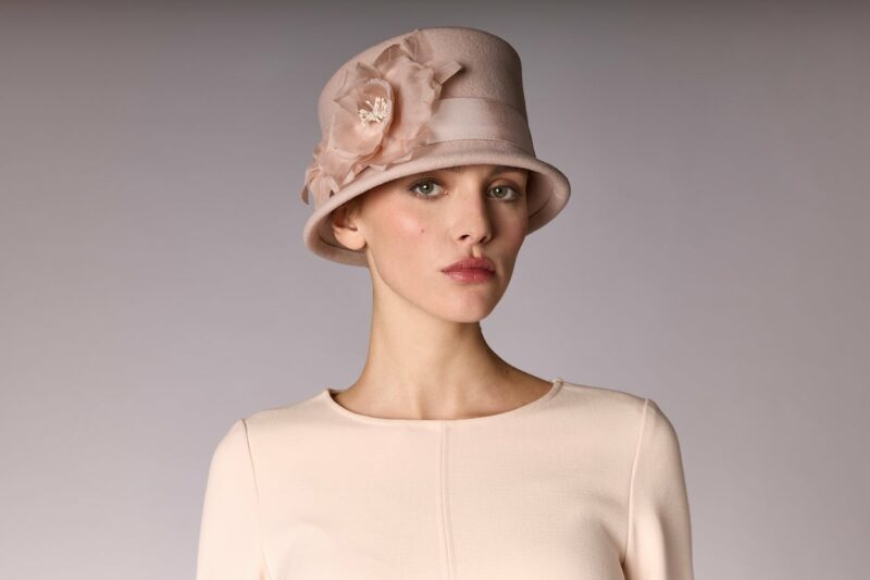 Powder pink cloche hat Maison Fabienne Delvigne Emma. Women's winter and rain hat