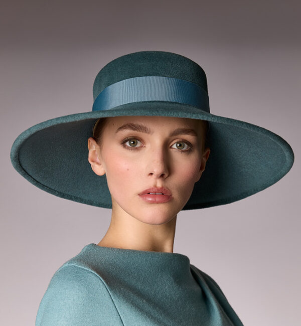 Chapeau - vert canard - Maison Fabienne Delvigne. Chapeaux hiver et pluie femme elegante