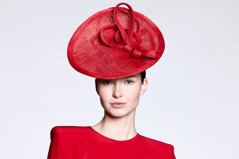 Chapeau Spectaculaire - Ozea - Rouge - Collection Couture Sculpted Lines - Maison Fabienne Delvigne