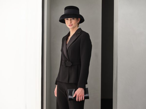 Mannequin wearing my black Little Hepburn felt velvet hat