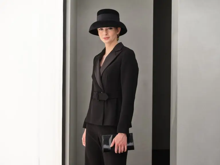 Model wearing the Little Hepburn black velvet hat