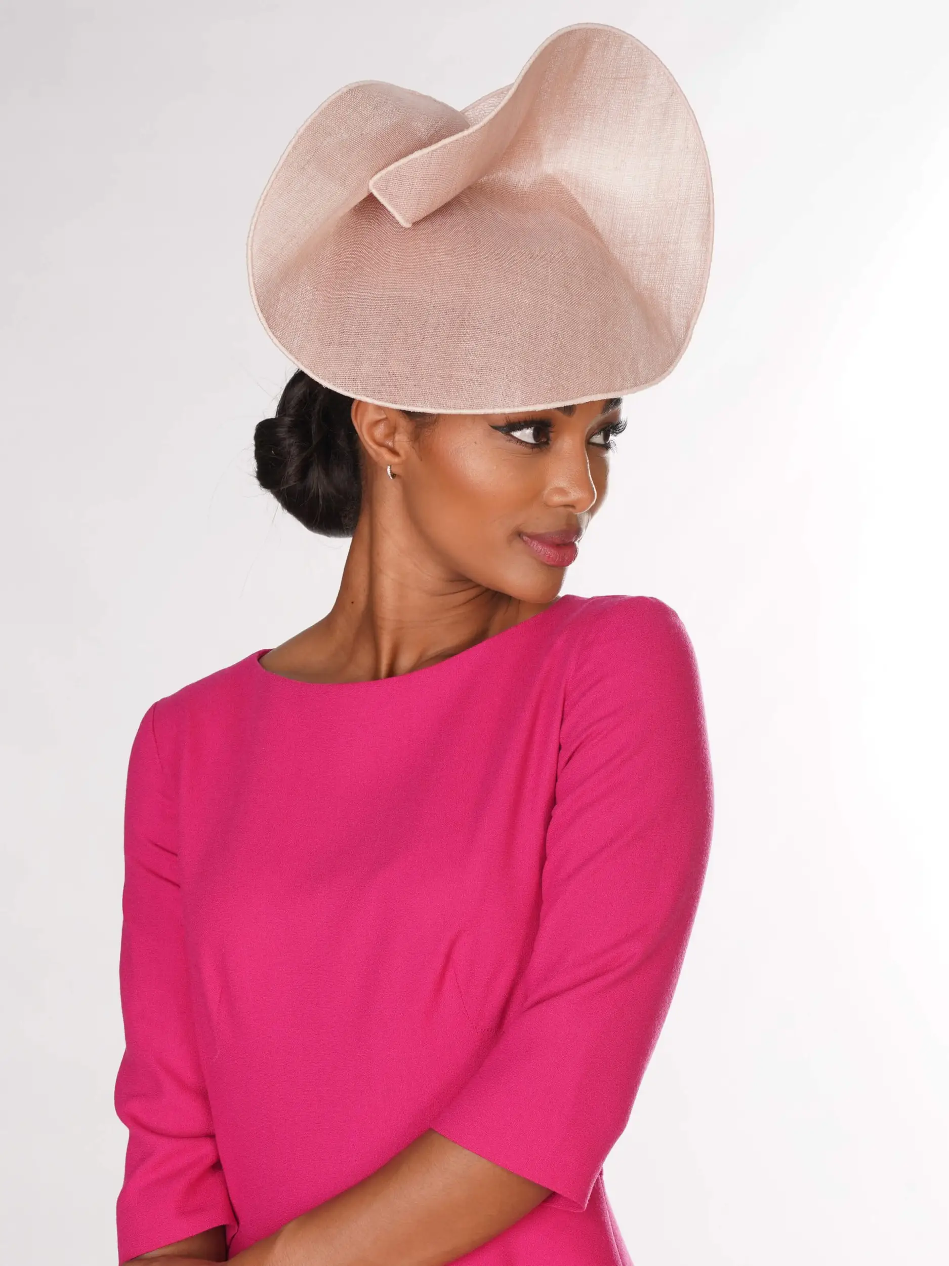 Miss Belgium wearing the pink Cornette du Bary hat