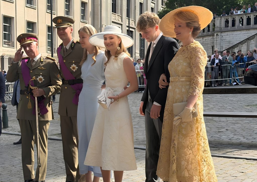 La Princesse Elisabeth - Fête nationale Belge du 21 juillet 2026 - Canotier Fressange blanc - Maison Fabienne Delvigne